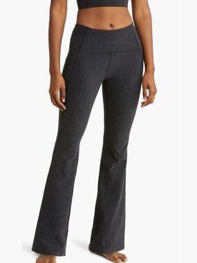 Zella  Restore Soft High Waist Pocket Flare Leggings Size - Large (2 available)
